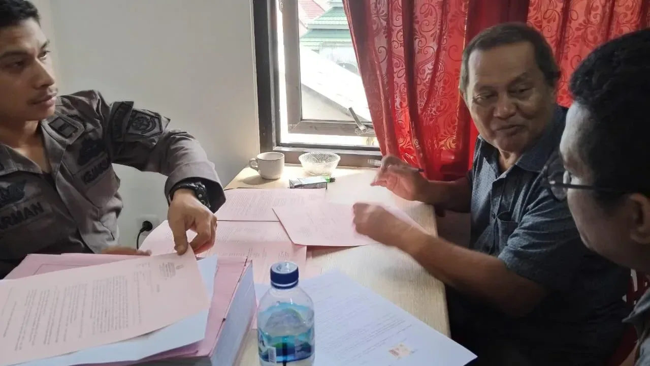 Tersangka Bakrie Idrus: Sekda Tolitoli Harus Bertanggungjawab, Pasca Kejari Tolitoli Tahap II Tersangka Kasus Alkes