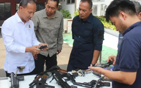 Kejari Jakarta Barat Verifikasi Barang Bukti Perkara Teroris Untuk Dimusnahkan