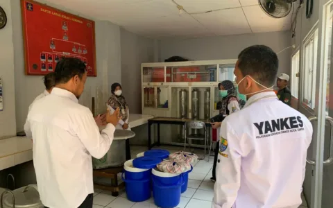 Komitmen Pelayanan Terbaik, Lapas Cirebon Perpanjang Sertifikat LHD oleh Dinkes Kota Cirebon