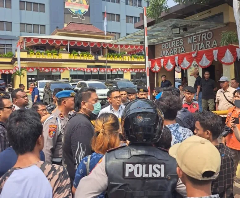 Aksi Demonstrasi Aktivis Mahasiswa Di Polres Jakarta Utara Berujung Bentrok, Ada Apa?