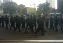 Golkar Mencekam Gelar Rapat Pleno Siang Ini , Halaman Kantor Di Penuhi Petugas Keamanan