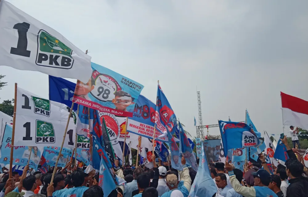 Bareng Ribuan Massa Pendukung Andra - Dimyati, Relawan Jokowi Prabowo Konvoi Kawal Daftar Ke Kpu