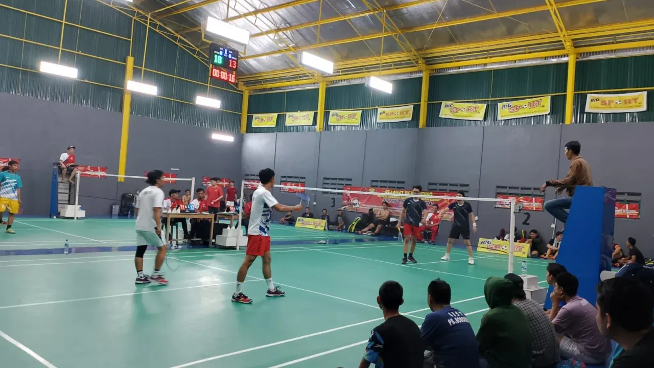 Tim Ngopi Bareng Haji Kholid Gelar Turnamen Badminton, Ada Belasan Juta, Doorpize dan Paket Sembako