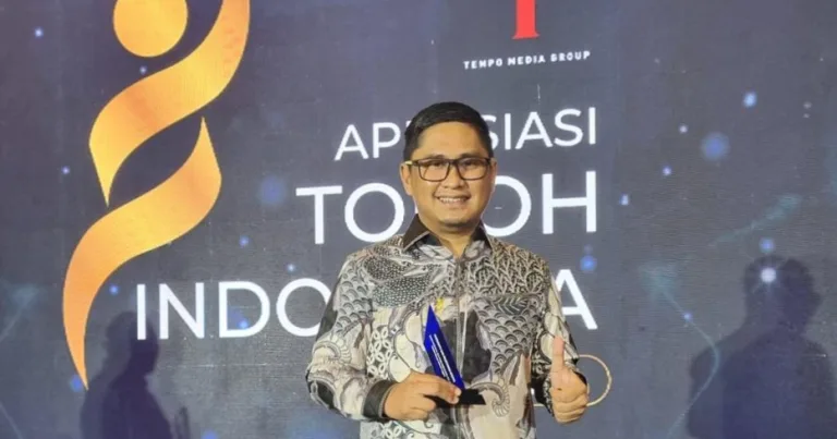 Pj Gubernur Sulawesi Utara Andap Budhi Revianto raih penghargaan