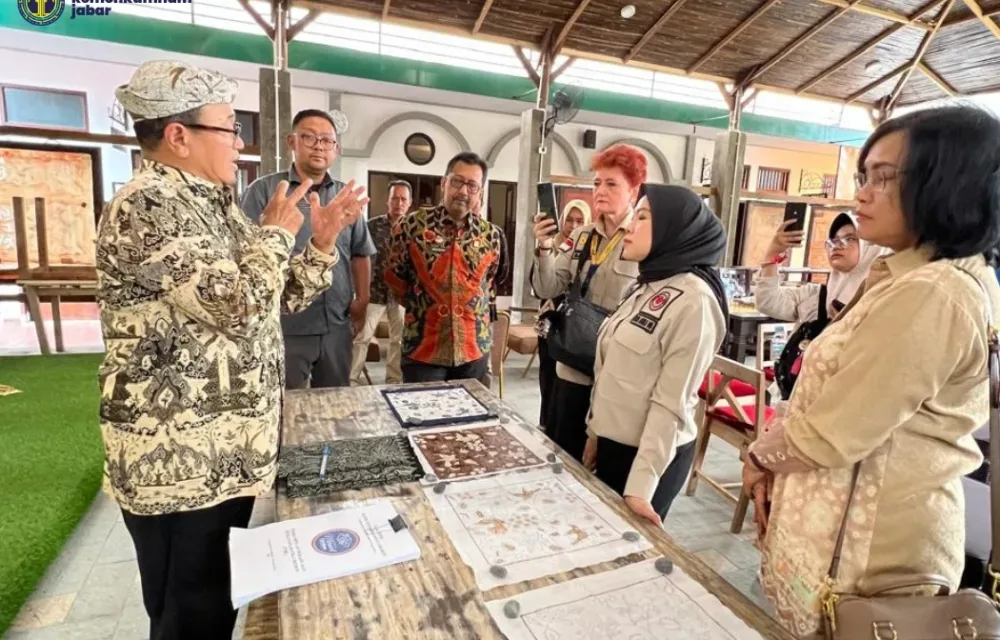 Kemenkumham Jabar Laksanakan Pendampingan Pemeriksaan Substantif Permohonan Indikasi Geografis Batik Merawit Cirebon