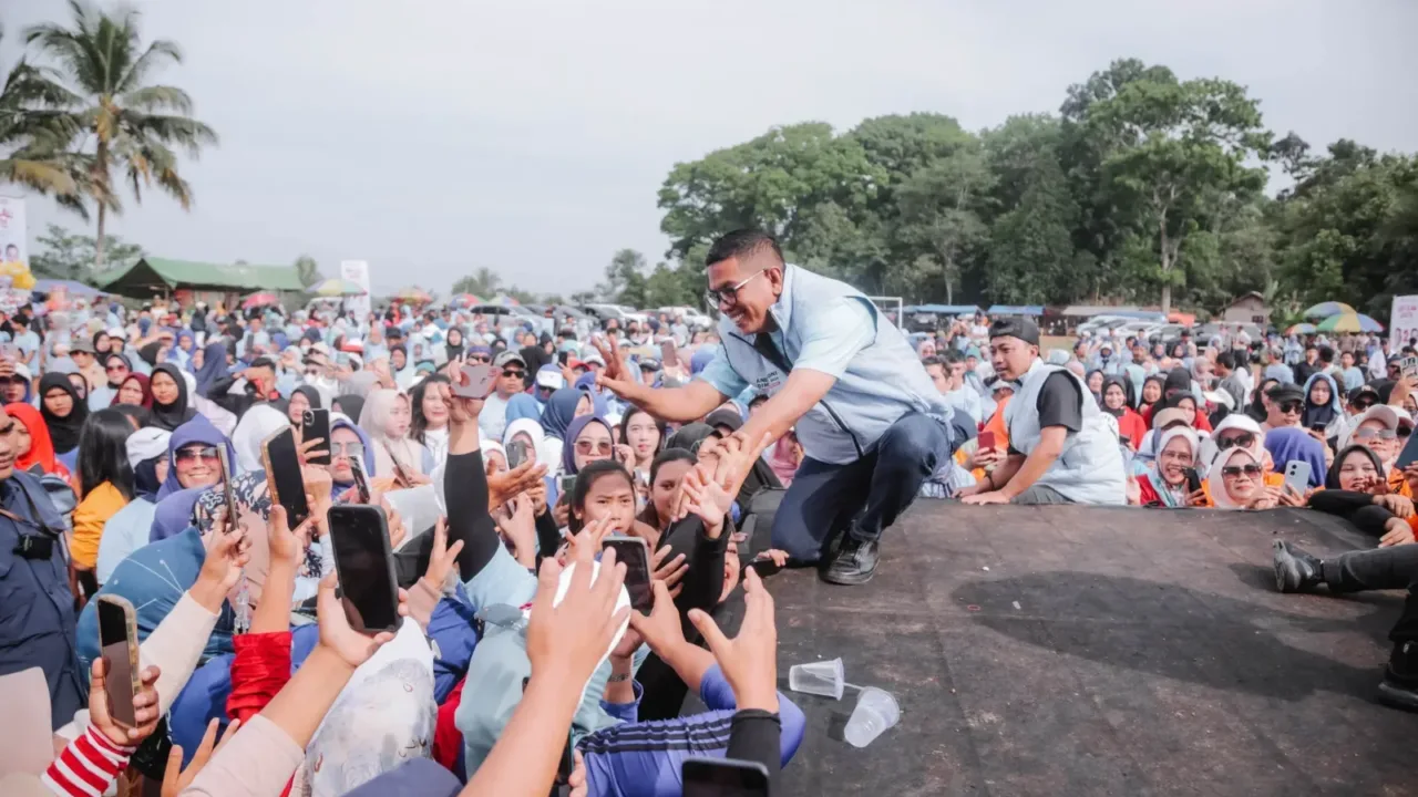 Hari ke-14 Jalani Kampanye, Andra Soni Sapa 5 Ribu Warga Lebak
