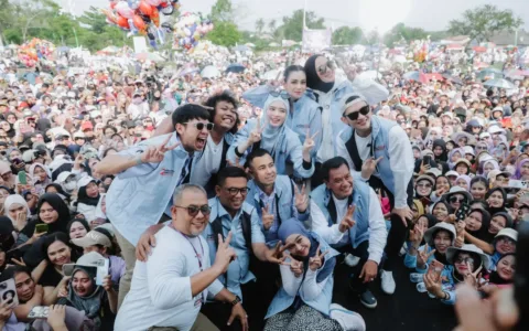 Andra Soni Senam Bareng Ribuan Warga Tangerang, Dimeriahkan 8 Artis