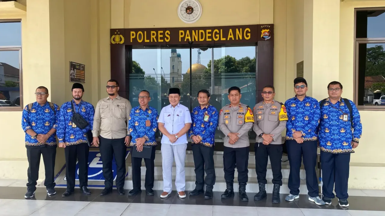 Kompolnas Apresiasi Penghargaan Presiden Kepada Tujuh Satker Polri Dalam Kunjungan Kerja Polres Pandeglang