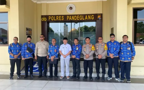 Kompolnas Apresiasi Penghargaan Presiden Kepada Tujuh Satker Polri Dalam Kunjungan Kerja Polres Pandeglang