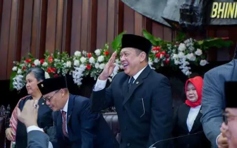 Lemes Dah..! Bambang Soesatyo Lepaskan Statusnya Jadi Ketua MPR
