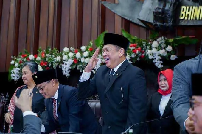 Lemes Dah..! Bambang Soesatyo Lepaskan Statusnya Jadi Ketua MPR