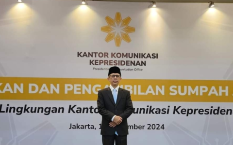 Pengamat Politik Ujang Komarudin di Lantik jadi Jubir Kantor Komunikasi Kepresidenan