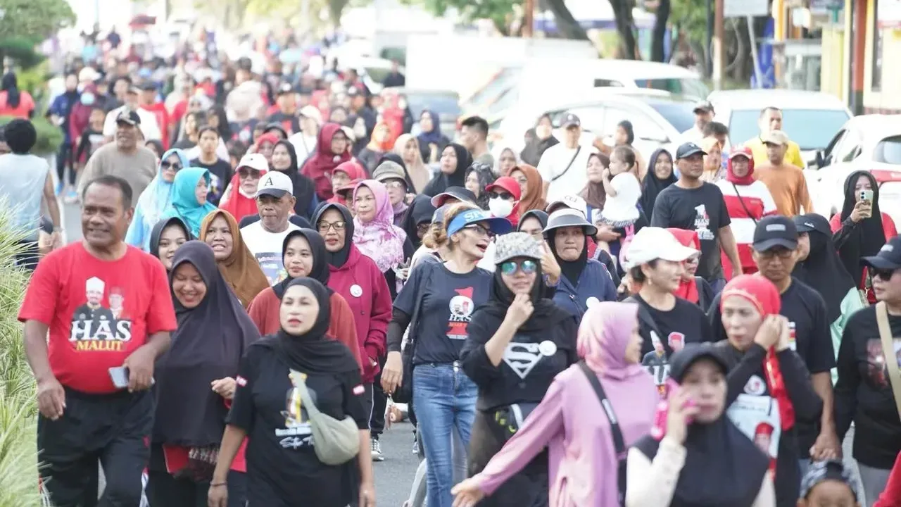 Dihadiri Ribuan Massa, Warga Apresiasi Jalan Sehat di Maluku Utara yang Libatkan Calon Gunernur
