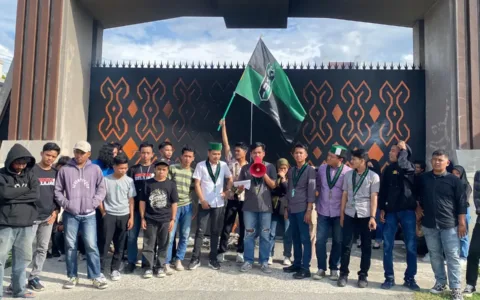 Gawat, HMI Demo di Kejati Sulbar Tuntut Oknum Jaksa Dipecat