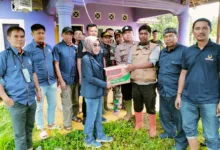 Pd Nasdem Kabupaten Sukabumi Salurkan Bantuan Untuk Korban Banjir Di Desa Curugluhur