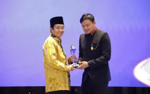 Kemenag Kembali Raih Kategori Informatif di Anugerah Keterbukaan Informasi Publik 2024