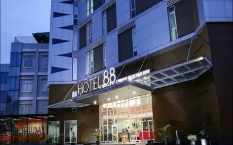 Hotel 88 Kedoya Jakarta Hadirkan Promo Sambut Tahun Baru 2025