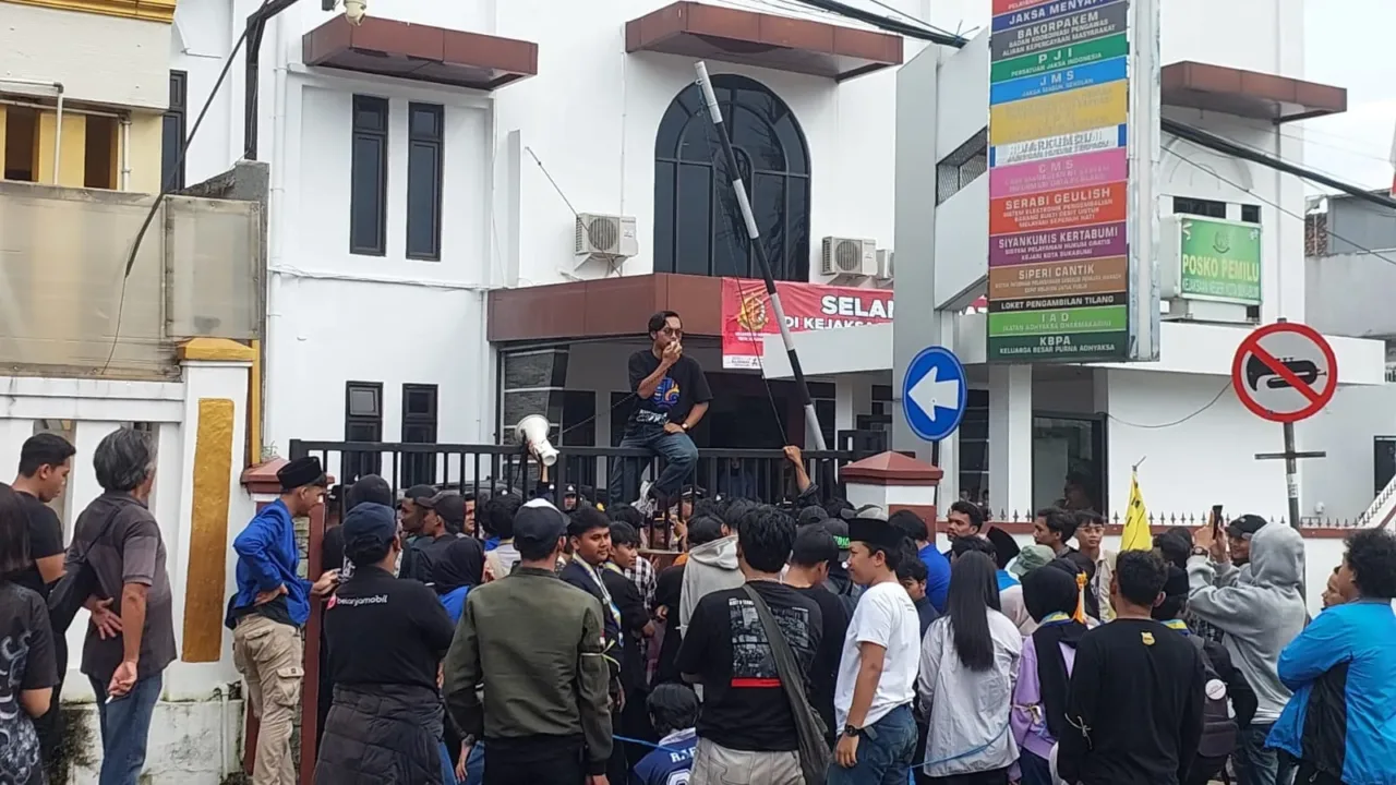 PMII Minta Kajari Dicopot, Menuntut Penuntasan Kasus Korupsi di Kota Sukabumi