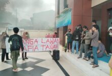 Hakim Diduga Bersekongkol Dengan Mafia Tanah, Warga Binanga Geruduk Pengadilan Tun Makassar