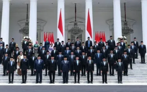 Reshuffle Mentri Miskin Ide Ditunggu Publik