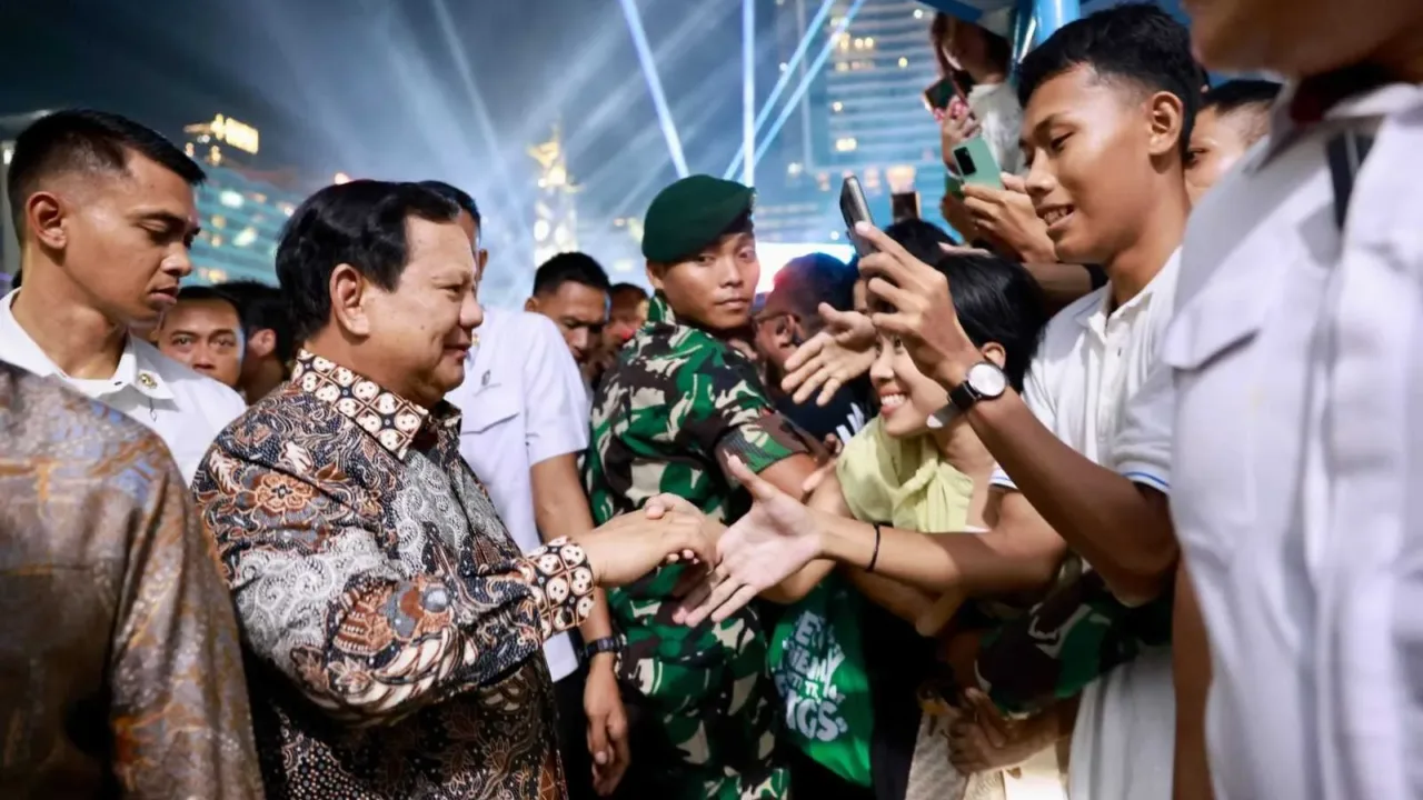 Perayaan Pergantian Tahun Presiden Prabowo Subianto Disambut Lautan Manusia