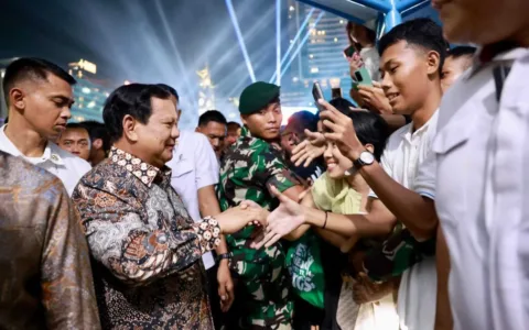 Perayaan Pergantian Tahun Presiden Prabowo Subianto Disambut Lautan Manusia