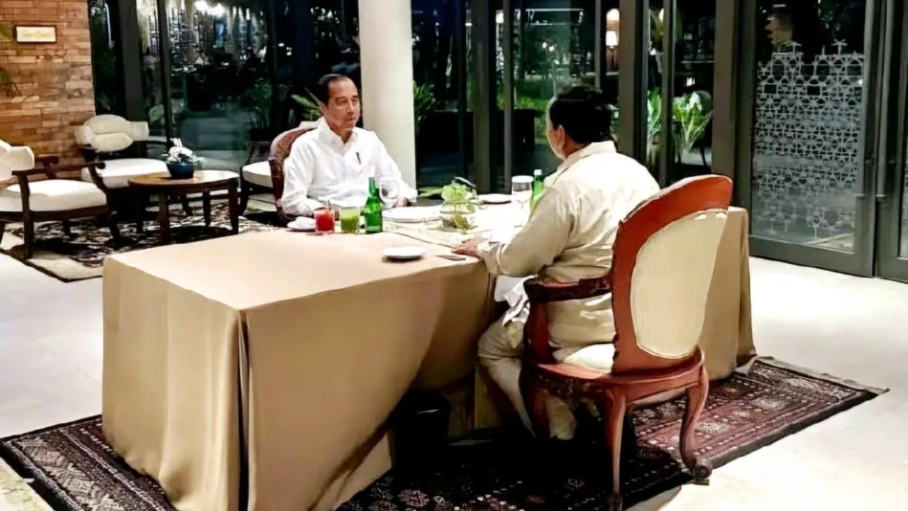 Presiden Prabowo Subianto dan Presiden Ke-7 Jokowi.
