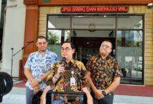 Tom Lembong Dan Charles Sitorus Tahap Ll Ke Kejaru Jakpus