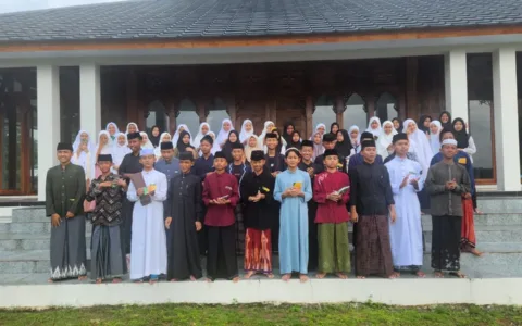 Pesantren Ekologi Al Mizan Wanajaya Majalengka kian banyak mencatatkan prestasi baik di tingkat kota, provinsi, hingga nasional.