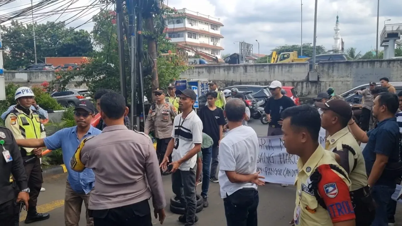 Kepala Suku dan Tokoh Adat Desa Nifasi Akui Keberadaan PT Kristalin Ekalestari Sejahterakan Warga