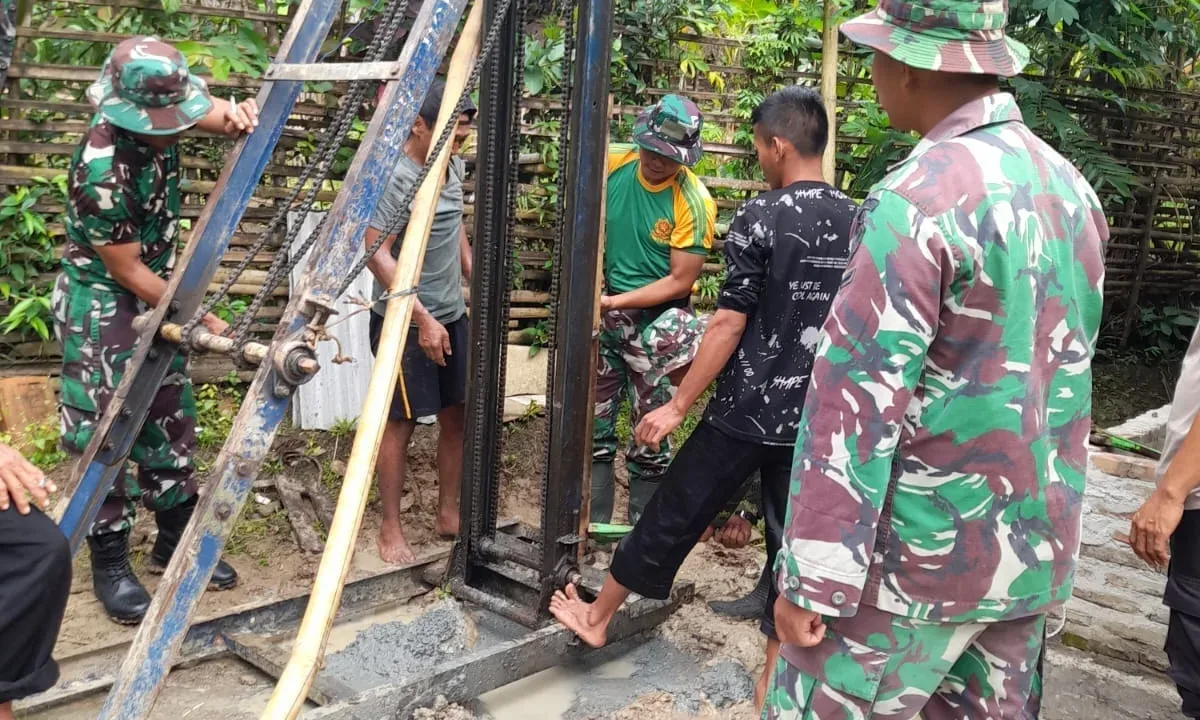 Wujudkan Mimpi, Satgas TMMD ke 123 Kodim 0603 Lebak Membuat Sumur Bor Warga