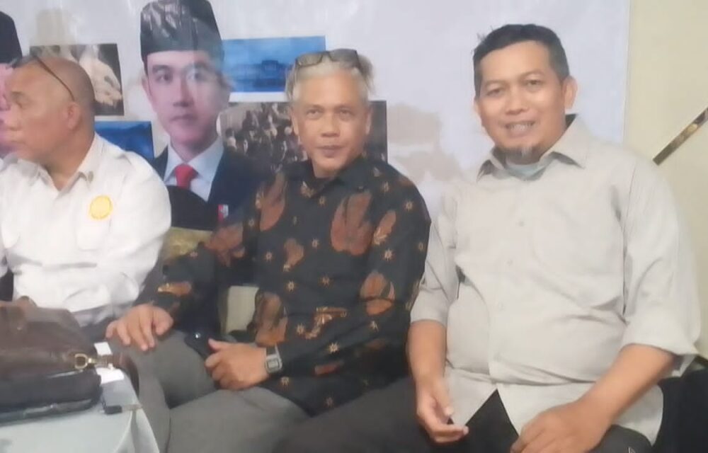 Ketua Gerak 08 Revitriyoso Husodo Atau Komunitas Gerakan Ekonomi Kreatif (Gerak) 08 Meminta Pertamina Bertanggung Jawab. Hal Ini Terkait Korupsi Oleh Direktur Utama Pt Pertamina Patra Niaga Riva Siahaan, Berujung Dugaan Pengoplosan Pertalite Yang Dijual Dengan Harga Pertamax.