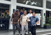 Kejati Dkj Tahan 2 Pengacara Dan Oknum Jaksa Yang Diduga Gelapkan Duit Sitaan Robot Tranding
