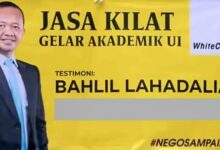 Malu Banget Cuy.. ! Disertasi Bahlil Terbukti Curang Dan Harus Diulang Teropongistana.com Jakarta - Dewan Guru Besar Universitas Indonesia (Dgb Ui) Telah Melakukan Sidang Etik, Kelanjutan Dari Langkah Membekukan Gelar Doktor Menteri Esdm Bahlil Lahadalia. Hasilnya, Ditemukan Empat Pelanggaran, Dua Di Antaranya, Konflik Kepentingan Dan Perlakuan Khusus Dalam Proses Akademik. Pengamat Pendidikan Dari Universitas Negeri Semarang (Unnes) Edi Subkhan Menyebut Hasil Sidang Etik Ini Merupakan Contoh Buruk Seorang Politisi Dan Pejabat Publik. “Ini Tentu Jadi Preseden Buruk Bagi Seorang Penyelenggara Negara, Apalagi Seorang Menteri Yang Sekarang Menjabat. Bukan Satu Hal Yang Bisa Dibanggakan, Bahkan Jadi Contoh Buruk Bagi Para Praktisi, Politisi,” Kata Edi Saat Dihubungi Inilah.com, Rabu (26/2/2025). Edi Menilai Temuan Dgb Ui Tersebut Juga Menunjukan Ketua Umum Partai Golkar Memang Memperoleh Perlakuan Istimewa, Sebagaimana Kecurigaan Publik Selama Ini. Asal Tahu Saja, Kasus Gelar Doktor Bahlil Lahadalia Bermula Dari Dugaan Plagiarisme, Penggunaan Jurnal Predator, Dan Durasi Studi Yang Dinilai Tidak Wajar. Edi Menambahkan, Hal Ini Juga Memengaruhi Ke Siapapun Yang Hendak Studi Lanjut Di Perguruan Tinggi. “Karena Telah Menggunakan Posisi Yang Ia Miliki Untuk Memperlancar Studinya,” Ujarnya Menuturkan. Dalam Dokumen Risalah Rapat Pleno Dgb Ui Tertanggal 10 Januari 2025, Tertulis Bahwa Dgb Ui Telah Melalukan Investigasi Mendalam Dengan Penuh Kehati-Hatian. Dgb Ui Juga Mewawancarai Berbagai Pihak, Termasuk Pelapor, Terlapor, Saksi, Serta Pejabat Akademik Terkait. Hasilnya Ditemukan Empat Pelanggaran Oleh Bahlil. Pertama, Ketidakjujuran Dalam Pengambilan Data. Disebutkan Data Penelitian Disertasi Diperoleh Tanpa Izin Narasumber Dan Tidak Transparan Dalam Penggunaannya. Kedua, Pelanggaran Standar Akademik, Bahlil Diterima Dan Lulus Dalam Waktu Singkat Tanpa Memenuhi Syarat Akademik Yang Ditetapkan. Ketiga, Perlakuan Khusus Dalam Proses Akademik. Disebut Bahlil Mendapat Keistimewaan Mulai Dari Pembimbingan Hingga Kelulusan, Termasuk Perubahan Penguji Secara Mendadak. Dan Terakhir, Ada Konflik Kepentingan. Dijelaskan Promotor Dan Kopromotor Memiliki Keterkaitan Profesional Dengan Kebijakan Yang Diatur Bahlil Saat Menjabat Sebagai Pejabat Negara. Atas Temuan Ini, Dgb Ui Memberikan Sanksi Pembatalan Disertasi Dan Wajib Menulis Ulang Dengan Topik Baru Sesuai Standar Akademik Ui. Turut Juga Ada Teguran Keras, Larangan Mengajar Hingga Penundaan Kenaikan Pangkat Bagi Promotor, Kopromotor Dan Pimpinan Program Studi. Di Poin Implikasi Dan Langkah Lanjutan, Surat Itu Menuliskan Bahwa Kasus Gelar Doktor Bahlil Telah Mencoreng Reputasi Kampus. Diharapkan Rektor Ui Menindaklanjuti Rekomendasi Sanksi.