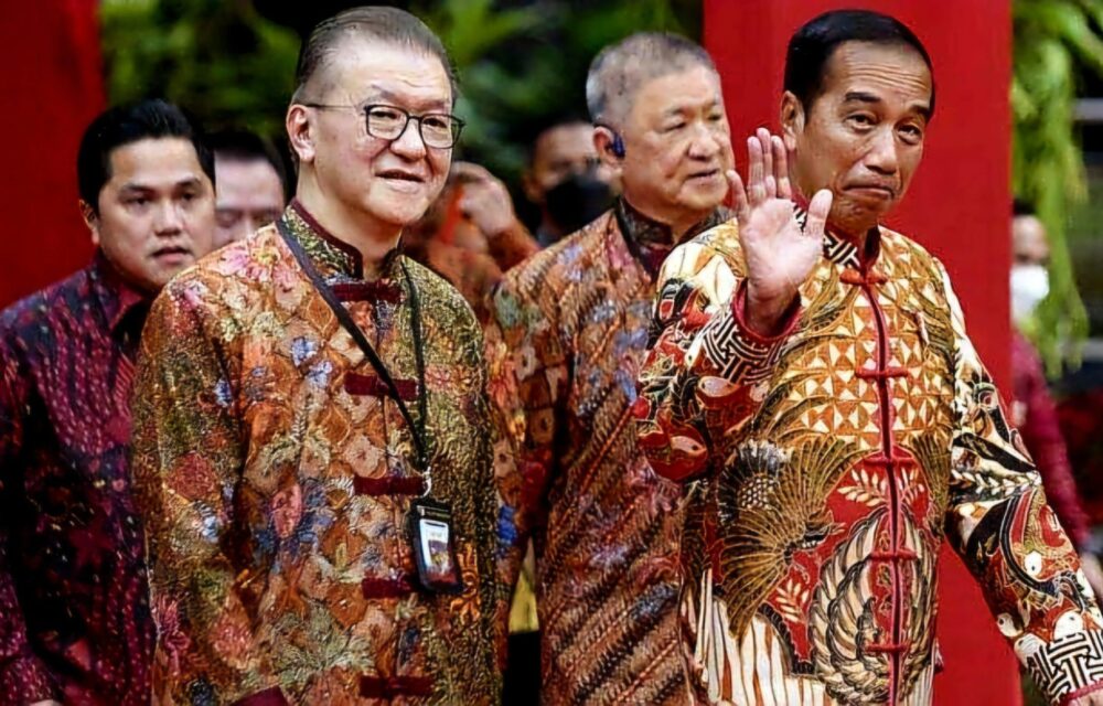Joko Widodo Alias Jokowi Sudah Lengser. Tak Lagi Punya Kekuasaan. Presiden Bukan, Ketua Partai Juga Bukan. Di Pdip, Jokowi Pun Dipecat. Jokowi Dipecat Bersama Anak Dan Menantunya, Yaitu Gibran Rakabuming Raka Dan Bobbby Nasution. Satu Paket. Anak Bungsu Jokowi Punya Partai, Tapi Partainya Kecil. Yaitu Partai Solidaritas Indonesia (Psi). Partai Gurem Ini Tidak Punya Anggota Di Dpr Ri. Di Pemilu 2024, Partai Yang Dipimpin Kaesang Ini Memperoleh Suara Kurang Dari Empat Persen.
