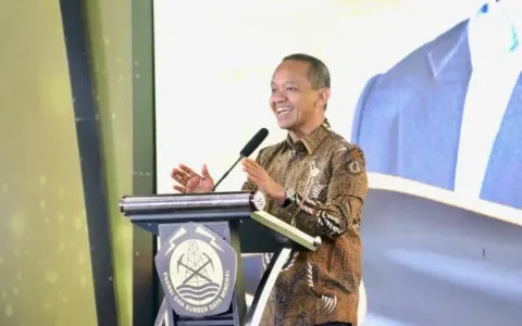 Bahlil Lahadalia Mentri ESDM.