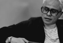 Jakarta - Bahwa Tantangan Pemuda Sekarang Ini Terhadap, &Quot;Idealisme&Quot;, Dengan Harus Mengetahui Perjalanan Sejarah Perjuangan Pemuda Indonesia Dan Memahami Manifesto Politik Rujukannya, &Quot;Sumpah Pemuda&Quot; . Pemuda Itu Terakhir Benteng Moral Dan Idealisme. Gerakan Politik Kaum Pemuda Itu Base On Moral, Bukan Base On Political Position, 8/3/25. Dikatakan Riko Lesiangi Tokoh Muda, Ketika Benteng Moral Terkikis Habis Maka Sempurnalah Pragmatisme Kehidupan Tanpa Kontrol Pengawasan Lagi. Idealisme Itu Harus Tetap Dipertahankan Untuk Mengkoreksi Kebijakan Pemerintah Yang Dianggap Keliru Tidak Pro-Kesejahteraan Rakyat Dan Idelisme Itu Guna Memperbaiki Republik Ini Ke Arah Lebih Baik. Sangat Disayangkan, Bila Pemuda Tidak Memiliki Jiwa Idealisme Itu Bergerak Hanya Mengikuti Sistem Dan Alur Tanpa Memiliki Pondasi Kuat Untuk Menggengam Keadilan, Kebenaran Dan Kebebasan.
