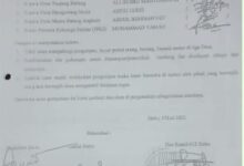 Gerak 08 Minta Polda Sumatra Utara Tangkap Diduga Oknum Kepala Desa Yang Terlibat Tambang Emas Ilegal Teropongistana.com Jakarta - Adanya Pertambangan Emas Tanpa Izin (Peti) Di Lokasi Tambang Desa Tangga Bosi Bukit Siayo, Kabupaten Mandailing Natal Sumatra Utara, Sangat Menjadi Sorotan. Terkesan Yang Punya Wewenang Juga Juga Tutup Mata, 10 Maret 2025. Informasi Dihimpun Diduga Oknum Kepala Desa Ikut Main Tambang Emas Ilegal Di Daerahnya. Pengolahan Tambang Emas Ilegal Sangatlah Berbahaya Sebab Memakai Bahan Kimia Berbahaya Yakni Merkuri. Seperti Disampaikan Rizki Gerak 08 Menyayangkan Sikap Aparat Penegak Hukum ( Aph) Yang Berdiam Diri. Panyabungan, Sabtu, (12/03/2054). &Quot;Tidakah Kalian Yang Memiliki Uang Banyak Pernah Berpikir Dampak Yang Kalian Lakukan. Kepada Aph Juga Berhenti Berdiam Diri Tidak Berbuat Untuk Menghentikan Semua Pengrusakan Lingkungan Ini. Atau Kah Ada Dari Kalian Yang Ikut Terlibat Sehingga Sungkan Bertindak, Berkolusi Dengan Oknum Pelaku Kejahatan Lingkungan&Quot; Jelasnya Dia Juga Meminta Aph Segera Tertibkan Peti Itu Serta Pengolahannya. Dampak Wajib Dipikirkan Bukan Kaya Sesaat Anak Cucu Berdampak. &Quot; Kami Minta Kepada Polda Sumatra Utara Segera Melakukan Penangkapan Kepada Oknum-Oknum Kepala Desa Yang Melakukan Persekongkolan Dengan Bos Tambang Emas Ilegal. Bahkan Kegiatan Tambang Tersebut Sering Makan Korban Salah Satunya Seorang Wartawan Lesmana Helawa Yang Menjadi Korban Yang Sampai Saat Ini Belum Mendapatkan Keadilan.