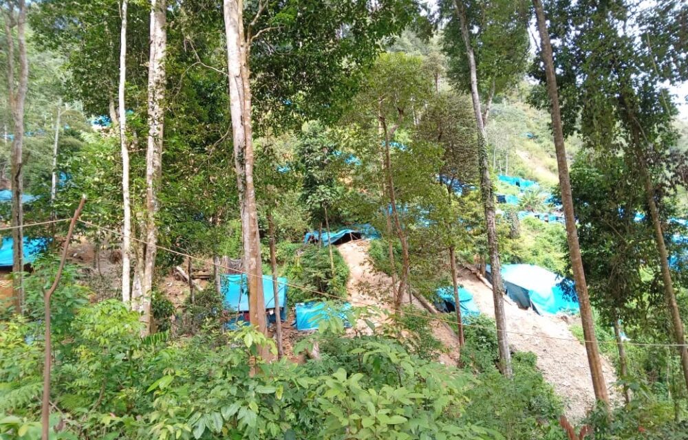Teropongistana.com Jakarta - Komunitas Gerakan Ekonomi Kreatif (Gerak 08) Mohamad Rohim Menyoroti Kembali Kasus Penganiayaan Terhadap Wartawan Di Area Tambang Emas Ilegal Yang Di Duga Dilakukan Oleh Bos Tambang Emas Ilegal Terjadi Kepada Korban Yang Bernama Lesman Halawa. Kejadian Tersebut Dilakukan Di Desa Tangga Bosi Bukit Siayo, Kabupaten Mandarling Sumatera Utara Tahun 2022, Jakarta 21 Maret 2025. Dikatakan Mohamad Rohim, Kami Mendengar Audah 3 Tahun Berlalu Kasus Ini Namun Pelaku Masih Bebas Berkeliaran Di Area Tambang Bahkan Sering Meneror Korban Sampai Saat Ini, Catatan Buat Kami Bahwa Penegakan Hukum Di Polda Sumatra Utara Mengalami Kemunduran Sangat Menyedihkan. &Quot; Jika Pelaku Penganiayaan Dan Bos-Bos Tambang Ini Masih Berkeliaran Kita Liat Ada Yang Janggal Tidak Mungkin Aph Tidak Tau Apa Lagi Menghasilkan Miliaran Rupiah Setiap Kali Pencairan. Kami Minta Polda Sumatra Serius Menangani Kasus Tambang Ilegal Tersebut Sebagaimana Arahan Pak Preaiden Prabowo Tidak Ada Lagi Kebocoran-Kebocoran Yang Dapat Merugikan Negara Indonesia. Jika Kasus Tambang Ilegal Ini Tidak Tuntas Kami Menilai Kapolda Sumatra Utara Layak Di Copot Selain Itu Saya Berharap Presiden Prabowo Segera Tertibkan Tambang Emas Ilegal Seluruh Indonesia Yang Ilegal Agar Bisa Menjadi Pendapatan Negara. Berapa Triliunan Yang Hilang Akibat Tambang Emas Ilegal Tersebut.