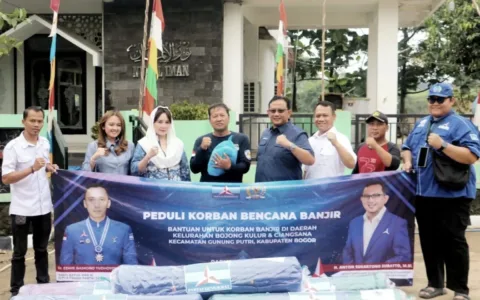 Politisi Demokrat Peduli Korban Banjir Bogor
