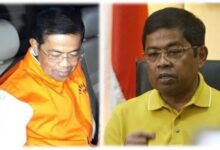Teropongistana.com Jakarta - Wakil Ketua Umum Partai Golkar, Idrus Marham, Mendukung Jika Kejaksaan Agung Memeriksa Basuki Tjahaja Purnama Alias Ahok. Mantan Komisaris Utama Pertamina Itu Berpeluang Untuk Diperiksa Terkait Kasus Korupsi Di Bumn Minyak Bumi Dan Gas Tersebut. Menurut Idrus, Soal Oplosan Ini Diduga Sebenarnya Sudah Berlangsung Selama Beberapa Tahun Terakhir. Baik Saat Ahok Menjabat Sebagai Komisaris Utama Pertamina Maupun Sebelumnya. &Quot;Sehingga Pak Ahok Harus Menjelaskan Kondisi Sewaktu Masih Aktif Sebagai Komisaris Dan Mengetahui Kasus Ini,&Quot; Ujarnya, Senin (3/3/2025). Ini Supaya Kejaksaan Agung Mendapatkan Informasi-Informasi Yang Lebih Faktual Sehingga Bisa Menjadi Alat Bukti Hukum. &Quot;Jadi, Pemanggilan Ahok Itu Harus Dilakukan Dalam Kerangka Penegakan Hukum,&Quot; Kata Idrus. Mantan Menteri Sosial Itu Menyatakan Pihak Kejaksaan Agung Pasti Sudah Siap Untuk Melakukannya. Kejaksaan Agung Tengah Menangani Kasus Korupsi Tata Kelola Minyak Mentah Dan Produk Kilang Di Pertamina Dan Kontraktornya. Sedangkan Ahok Secara Terbuka Mengatakan Kasus Korupsi Ini Hanya Sekadar Pergantian Aktor Dengan Pola Permainan Yang Sama.