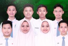 Malang- Prestasi Internasional Kembali Ditorehkan Peserta Didik Madrasah Aliyah Negeri (Man) 2 Kota Malang. Ada Delapan Siswa Peraih Beasiswa Indonesia Maju Angkatan Iv Yang Lolos Seleksi Masuk Berbagai Perguruan Tinggi Ternama Dunia. &Quot;Hal Ini Menjadi Bukti Nyata Kualitas Pendidikan Dan Pembinaan Yang Diterapkan Di Man 2 Kota Malang Dalam Mengantarkan Peserta Didiknya Menuju Jenjang Pendidikan Tinggi Bertaraf Internasional,&Quot; Terang Kepala Man 2 Kota Malang, Samsudin, Di Kota Malang, Sabtu (12/4/2025). “Ini Juga Bukti Bahwa Madrasah Mampu Bersaing Di Tingkat Global. Kami Akan Terus Mendukung Dan Memfasilitasi Peserta Didik Untuk Meraih Mimpi Mereka Di Kancah Internasional,” Sambungnya. Samsudin Berharap Prestasi Ini Menjadi Motivasi Bagi Peserta Didik Lain Untuk Terus Berjuang Dan Mempersiapkan Diri Menghadapi Tantangan Global Dengan Kompetensi Yang Tentunya Tidak Mudah. “Kami Percaya Bahwa Peserta Didik Man 2 Kota Malang Mampu Menjadi Duta Bangsa Yang Membanggakan Di Dunia Internasional,” Imbuhnya. Salah Satu Peserta Didik, Ahmad Ayman Al Ghifary, Menyatakan Bahwa Proses Belajar Di Man 2 Kota Malang Sangat Mendukung Pencapaiannya. “Bimbingan Dari Para Guru, Dukungan Teman-Teman, Dan Lingkungan Madrasah Yang Positif Sangat Membantu Saya Dalam Mempersiapkan Diri Untuk Seleksi Masuk Kampus Luar Negeri,” Ujarnya Berikut Daftar Peserta Didik Yang Lolos Seleksi Masuk Perguruan Tinggi Luar Negeri Beserta Program Studinya: 1. Ahmad Ayman Al Ghifary – Nanyang Technological University: Bachelor Of Engineering (Chemical And Biomolecular Engineering) – University Of Sydney: Bachelor Of Engineering Honours (Chemical And Biomolecular Engineering) – Monash University: Bachelor Of Engineering (Honours) – University Of New South Wales: Bachelor Of Engineering Honours (Chemical Product Engineering) – Wageningen University Of Research: Bachelor Of Science In Food Technology​​​​​​​ 2. Ahmad Haizun Tafdhila – University Of Sydney: Bachelor Of Advanced Computing – University Of Queensland: Bachelor Of Advanced Science (Honours) In Computer Science – University Of Toronto (Scarborough): Bachelor Of Computer Science​​​​​​​ 3. Faisal Rehan Saputra – University Of Sydney: Bachelor Of Advanced Computing – Monash University: Bachelor Of Computer Science Advanced (Honours) 4. Moch. Alfarizky Harya Putra – University Of Sydney: Bachelor Of Science And Bachelor Of Advanced Studies – University Of New South Wales (Unsw): Bachelor Of Advanced Science – University Of Adelaide: Bachelor Of Mathematical Sciences​​​​​​​ 5. Naistra Fathan Wirdiyan – University Of Sydney: Bachelor Of Advanced Computing – University Of Queensland: Bachelor Of Advanced Science (Honours) In Computer Science – University Of Toronto (Scarborough): Bachelor Of Computer Science​​​​​​​ 6. Salwa Dilara Nandra Husada – University Of Sydney: Bachelor Of Economics And Bachelor Of Advanced Studies – Monash University: Bachelor Of Science Advanced – Research (Honours) 7. Rizqi Achmad Fahrezi – University Of California, Davis: Bachelor Of International Relations – University Of Sydney: Bachelor Of Advanced Studies (International And Global Studies) – University Of Queensland: Bachelor Of Environmental Management – The Chinese University Of Hong Kong: Bachelor Of Urban Planning Dan Bachelor Of Global Studies​​​​​​​ 8. Mayda Syauqi Azhari – Monash University: Bachelor Of Arts – University Of Western Australia: Bachelor Of Philosophy – University Of Adelaide: Bachelor Of Philosophy, Politics, And Economics – Macquarie University: Bachelor Of Planning.