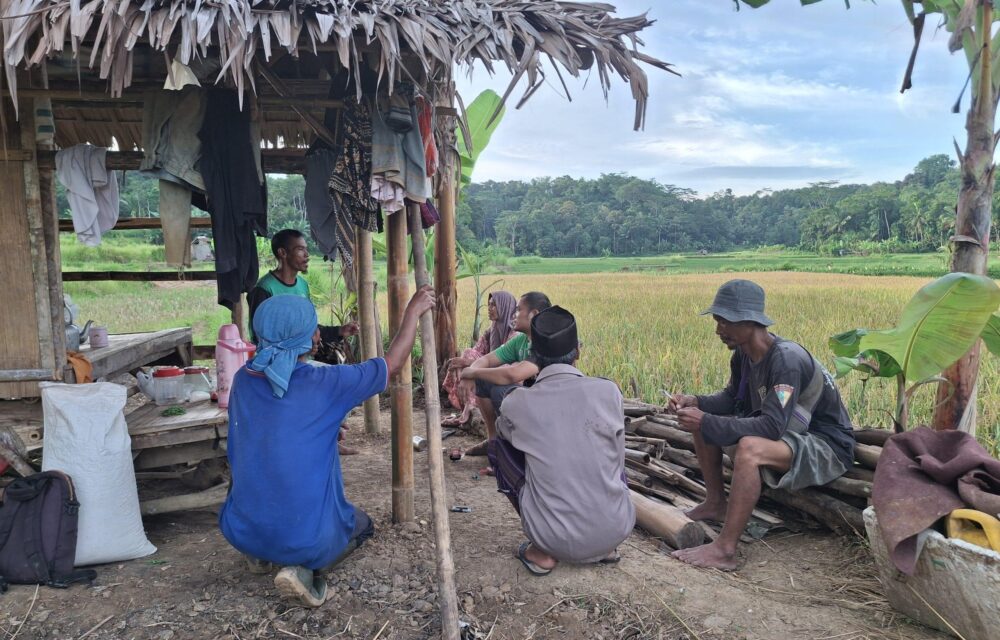 Relawan Andra Soni Tampung Aspirasi Petani Lebak