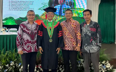 KH. Maman Imanulhaq Resmi Sandang Gelar Doktor: Tegaskan Rekonstruksi Budaya, Bukan Sinkretisme di Cirebon
