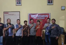 Gawat, Foto Jokowi–Ma’ruf Masih Terpampang di Polsek Siabu Meski Presiden Sekarang Prabowo-Gibran