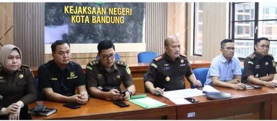 Kejari Kota Bandung Jebloskan Eks Petinggi Bumd Jabar Terkait Dugaan Korupsi 86 Miliar