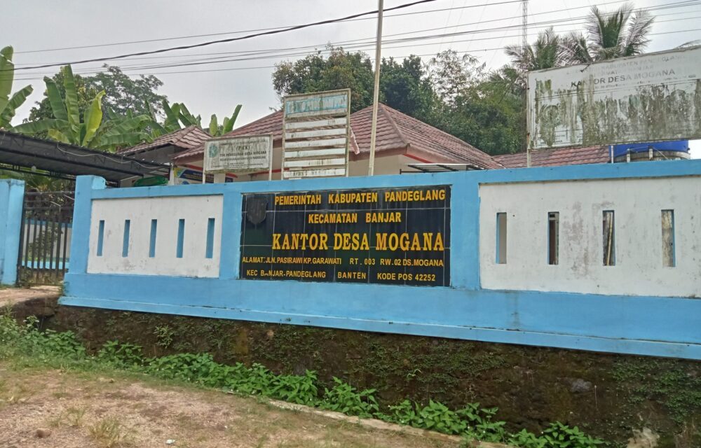20 Tahun Jalan Rusak Di Desa Mogana Pandeglang, Warga Minta Pemerintah Segera Bertindak