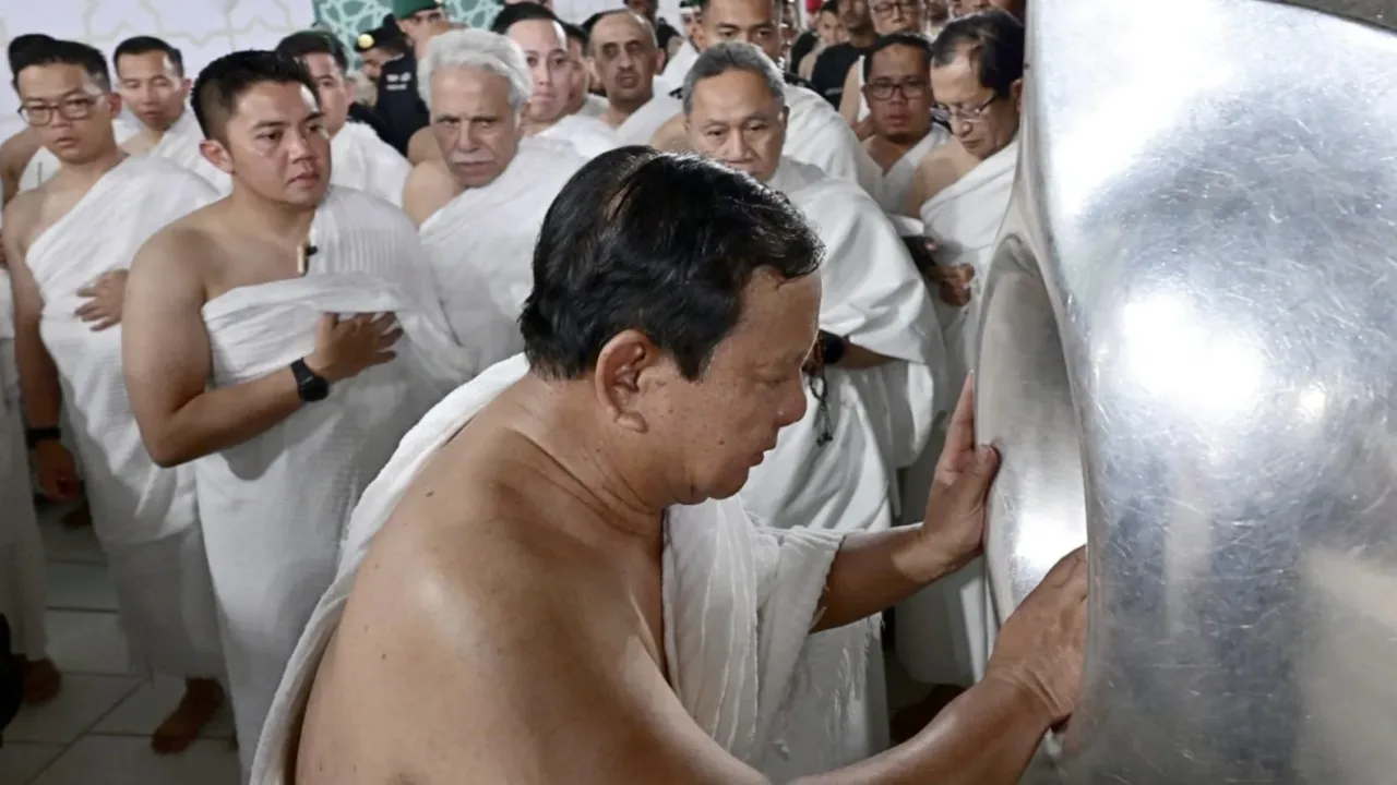 Presiden Prabowo Umrah Bersama Menag Nasaruddin Umar, Doakan Keberkahan untuk Bangsa Indonesia