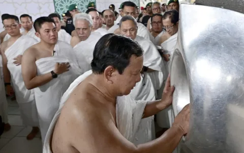 Presiden Prabowo Umrah Bersama Menag Nasaruddin Umar, Doakan Keberkahan untuk Bangsa Indonesia