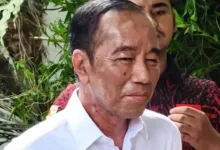 Rocky Gerung Soroti Kondisi Politik Terkini Terkait Keluarga Jokowi